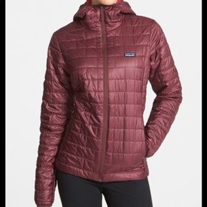 *SOLD* Patagonia Hooded Nano Puff